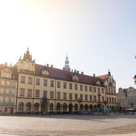 Rynek 20/21 -Cosy New Apartment On The Market Square - 4 Bedrooms - 8 People فروتسواف المظهر الخارجي الصورة