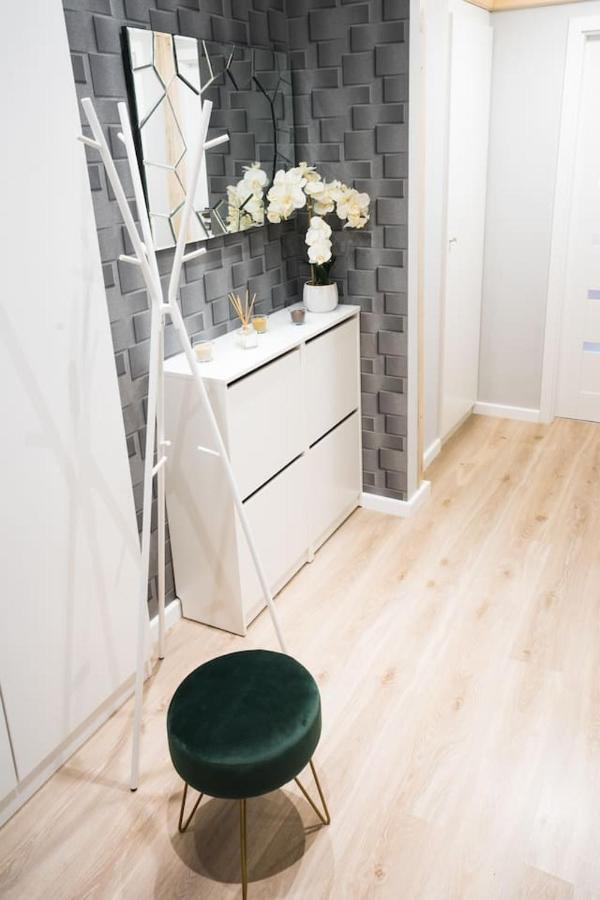 Rynek 20/21 -Cosy New Apartment On The Market Square - 4 Bedrooms - 8 People فروتسواف المظهر الخارجي الصورة