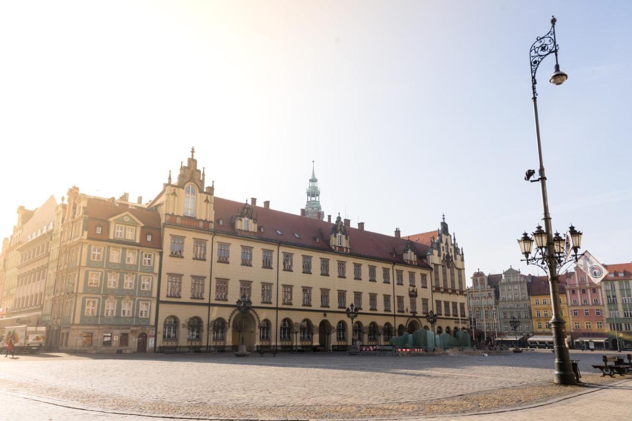 Rynek 20/21 -Cosy New Apartment On The Market Square - 4 Bedrooms - 8 People فروتسواف المظهر الخارجي الصورة